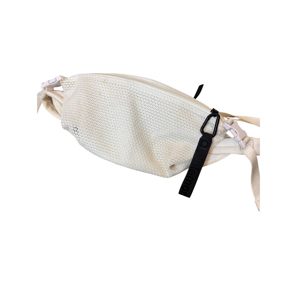 Lululemon Sling Bag Womens Medium White Mesh Crossbody Adjustable Strap Gym